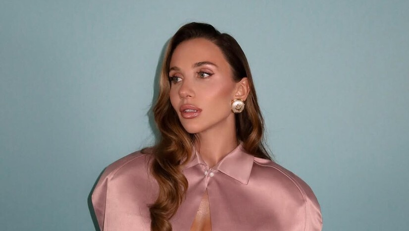 «Поднимаем самооценку девушкам»: MIA BOYKA рассказала о смысле песни «Экспонат»