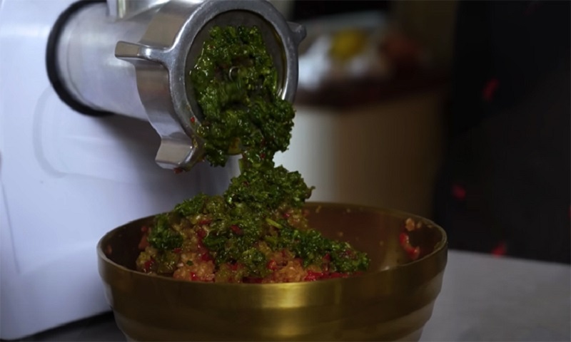 Вкусная кабачковая аджика на зиму: нежный соус с ароматом лета 