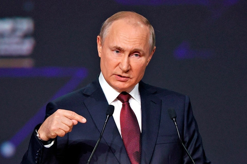    Путин: Боевые действия завершатся, и завершатся победой REUTERS