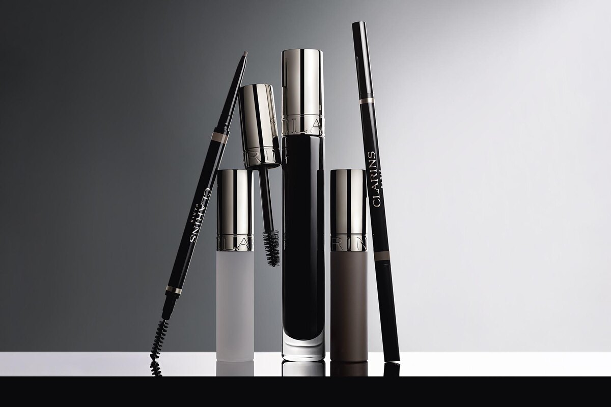 пресс-служба Clarins📷Тушь Wonder Perfect 5D Mascara, карандаш Wonder Define, гель Wonder Sculpt, Clarins