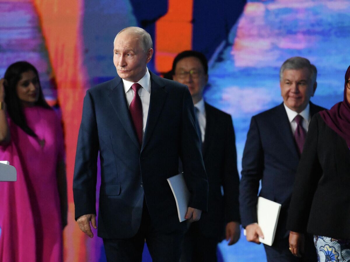    Президент РФ Владимир Путин на пленарном заседании XXIX Петербургского международного экономического форума | © РИА Новости / Григорий Сысоев