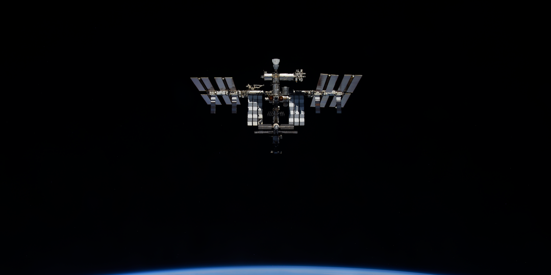 Роскосмос: астронавты NASA вернулись на борт МКС