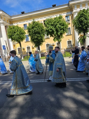 Крестный ход. Митрополит Владимирский