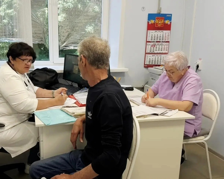     В Конышевском районе врачи Курской областной больницы осмотрели 80 человек