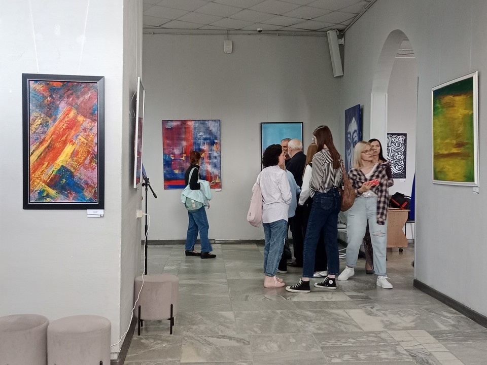    Новый вернисаж открылся в выставочном зале имени Малевича Светлана ВОЛКОВА