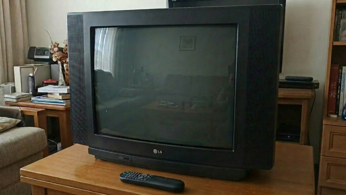 Телевизор LG CF-29C36X с пультом