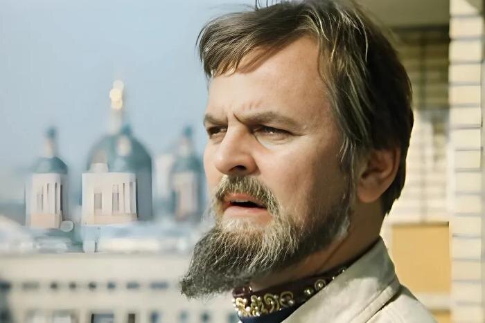 Обложка © «Иван Васильевич меняет профессию». Режиссёр Леонид Гайдай, сценаристы Владлен Бахнов, Леонид Гайдай / Kino-teatr