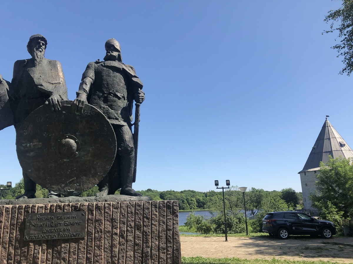 Староладожская крепость над Волховом