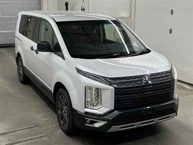 Стоимость Mitsubishi Delica D:5 в кузове CV1W 2022 года выпуска с аукционов Японии.
