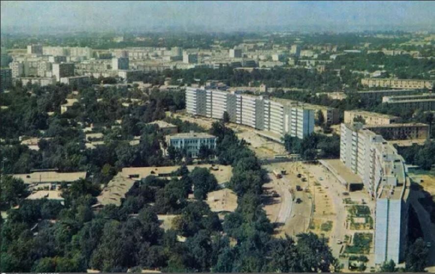 Перекресток на ул. Энгельса там в верхнем левом углу.