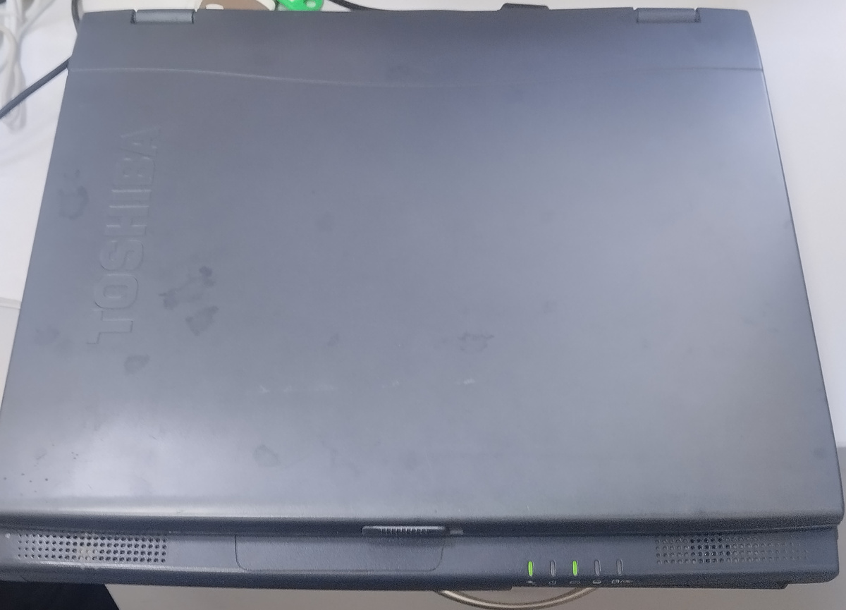 DynaBook Satellite 1860 вид сверху
