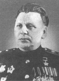 Михаил Иванович Озимин (11 сентября 1898 года, станция Кропачёво, ныне посёлок в составе Ашинского района, Челябинская область — 24 августа 1946 года, Тбилиси, Грузинская ССР) — советский военный деятель, генерал-лейтенант (20 апреля 1945 года). Герой Советского Союза (29 июня 1945 года)
