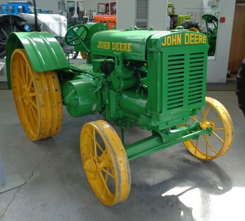 Трактор John Deere D США 1923. Научно-технический музей истории трактора (Фото Топ Десяткин).