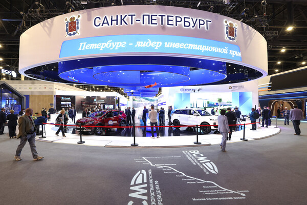 Пресс-служба администрации Смольного   📷