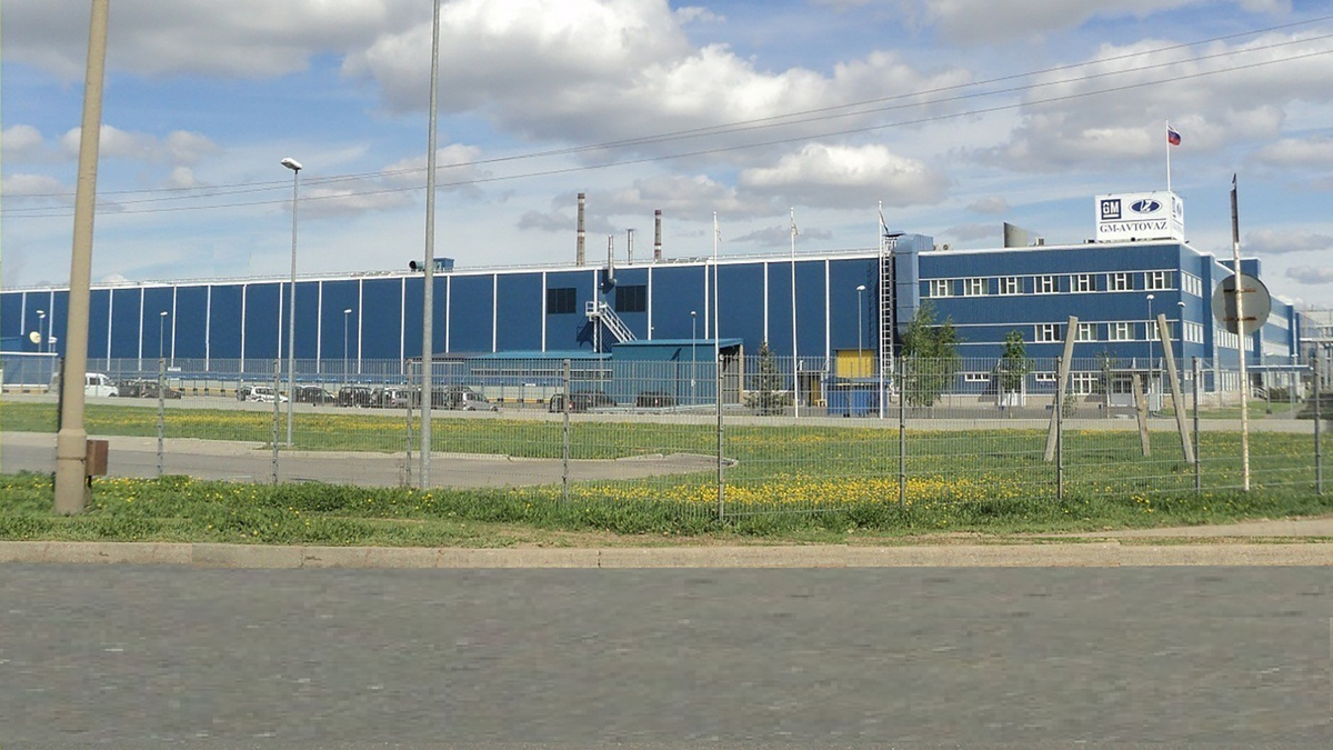 Фото: BiMeRtY. https://upload.wikimedia.org/wikipedia/commons/c/c8/GM-AVTOVAZ.JPG. CC BY-SA 3.0. Разрешение изображения изменено.