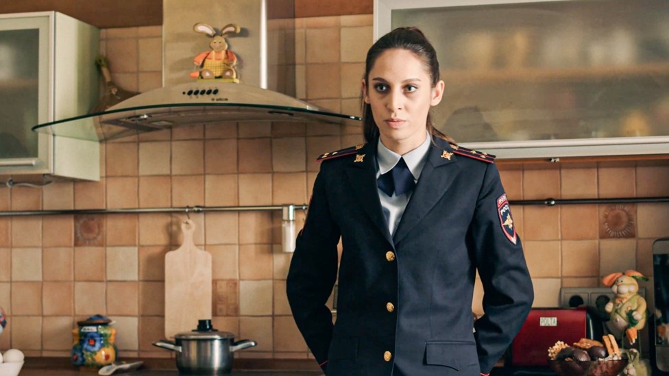 Евгения Романова в роли Жанны (сестры Лады) в сериале «Любовь и другие иллюзии»