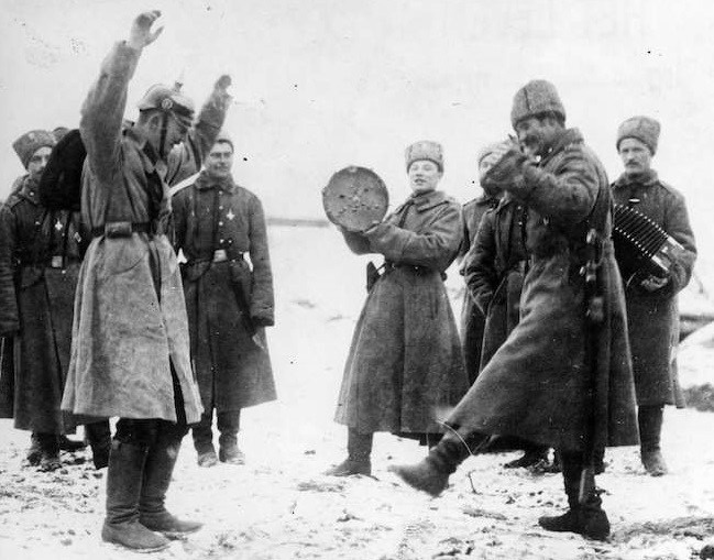 русские и немецкие офицеры 1915