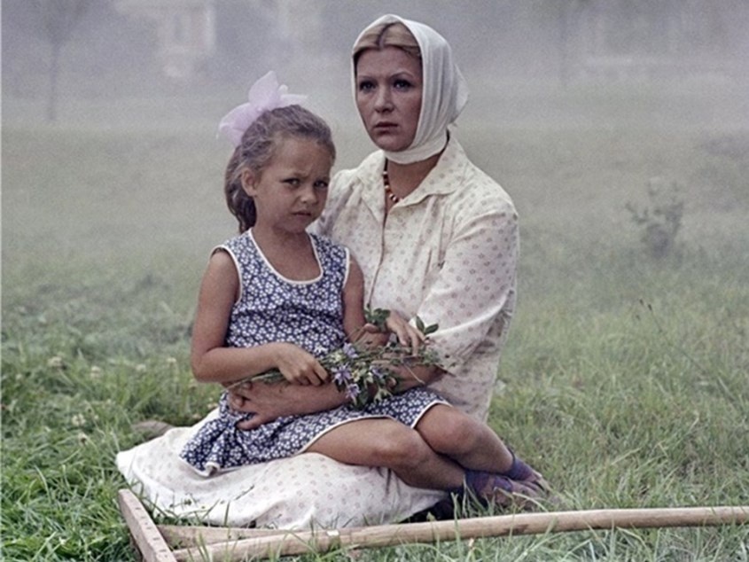 "Белые росы" (1983).