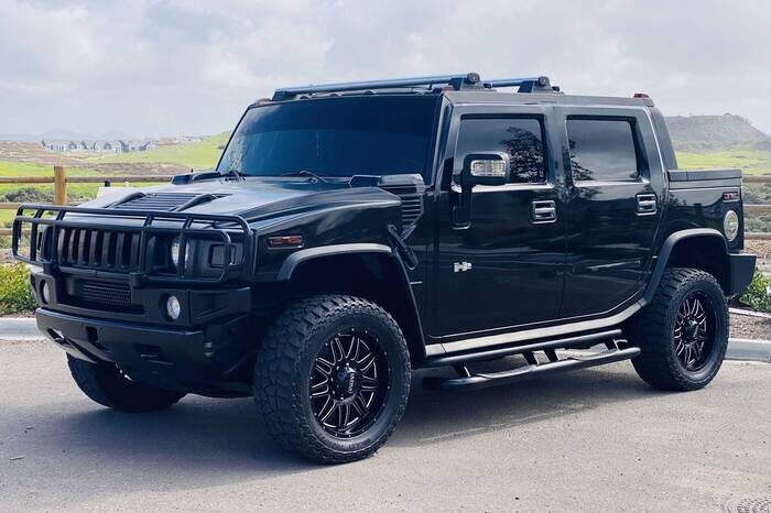Hummer H2 SUT с кузовом пикапа. Фото: carsandbids.com