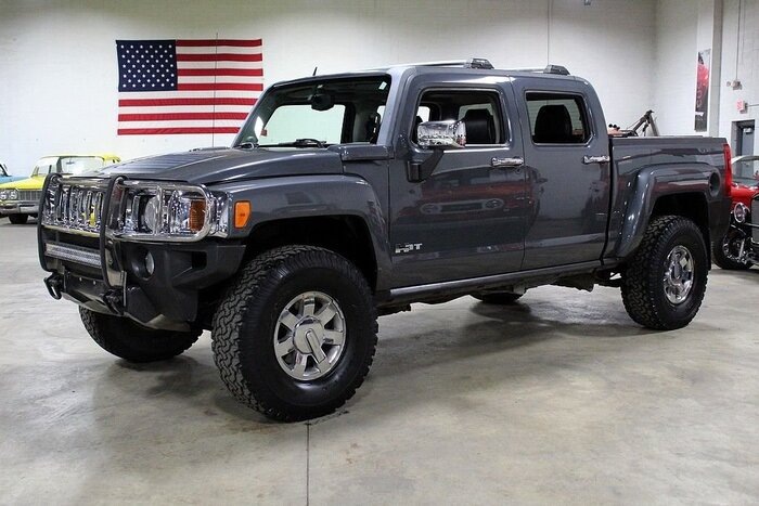 Hummer H3T считается редкой моделью из-за лимитированного выпуска. Фото: grautogallery.com