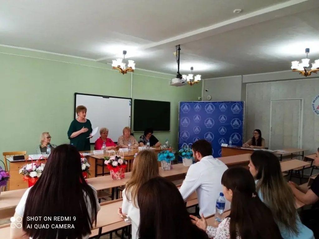    Фото сообщества НШФ ЮФУ во "ВКонтакте" Редактор