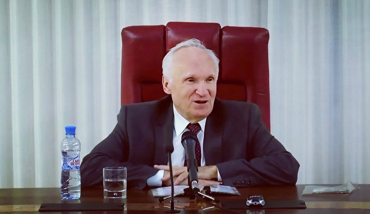 Алексей Ильич Осипов — учёный-богослов, педагог, доктор богословия, заслуженный профессор Московской Духовной Академии и Семинарии, писатель, публицист, проповедник.