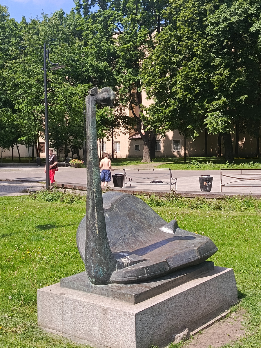 Сквер Андрея Петрова.
