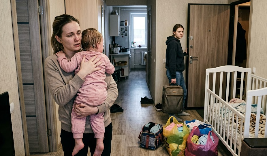 Пустила сестру пожить на пару недель. В итоге выставила её с вещами за дверь и осталась врагом для всей родни