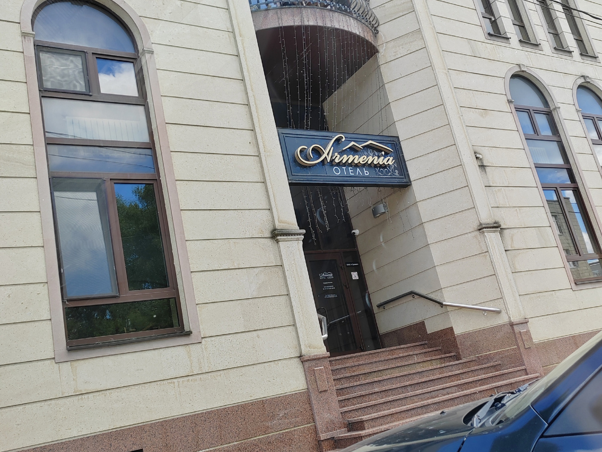 Поднимаемся по лестнице и мы внутри) 