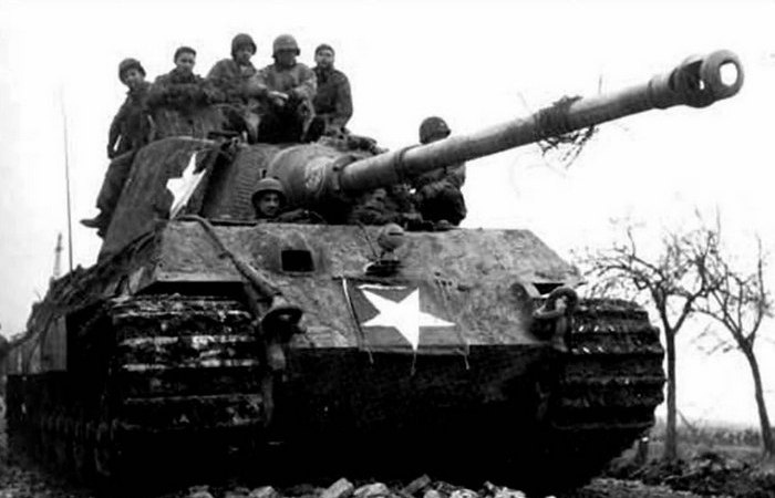 А получилась гиря на шее. /Фото: worldwarphotos.info.