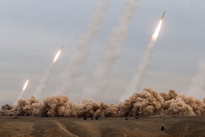 Опубликованы кадры новой ракетной атаки Ирана на Израиль