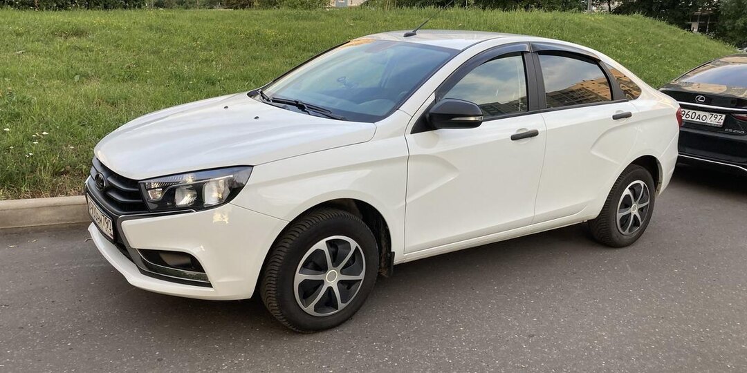 Разобрал новую Lada Vesta и посчитал настоящую долю российских комплектующих