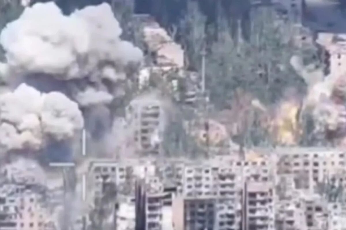    Тысячи боевиков мрут от голода и ран.