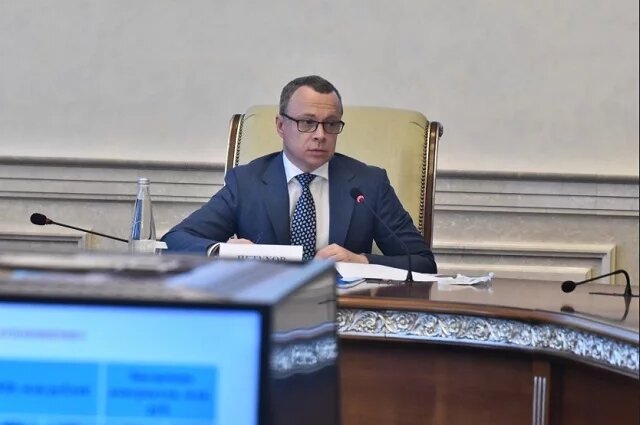    Кем был вице-губернатор Юрий Петухов, уволенный губернатором Травниковым?
