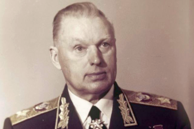 "Товарищ Сталин для меня Святой": слова Рокоссовского, после которых его сняли с должности