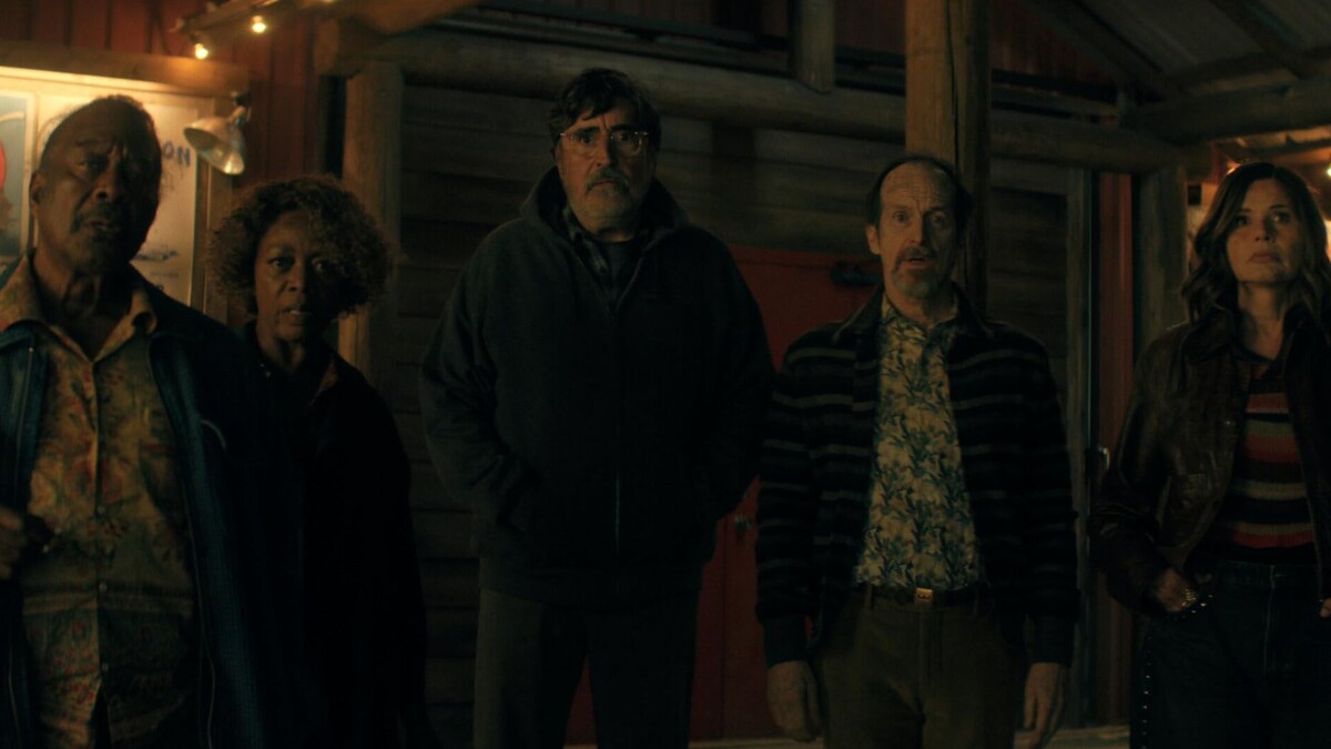 Кадр из сериала «Городок»