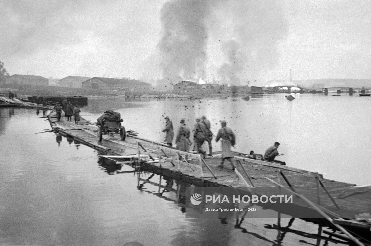 Наступательные бои на Карельском перешейке. Солдаты Красной Армии на подступах к Выборгу
