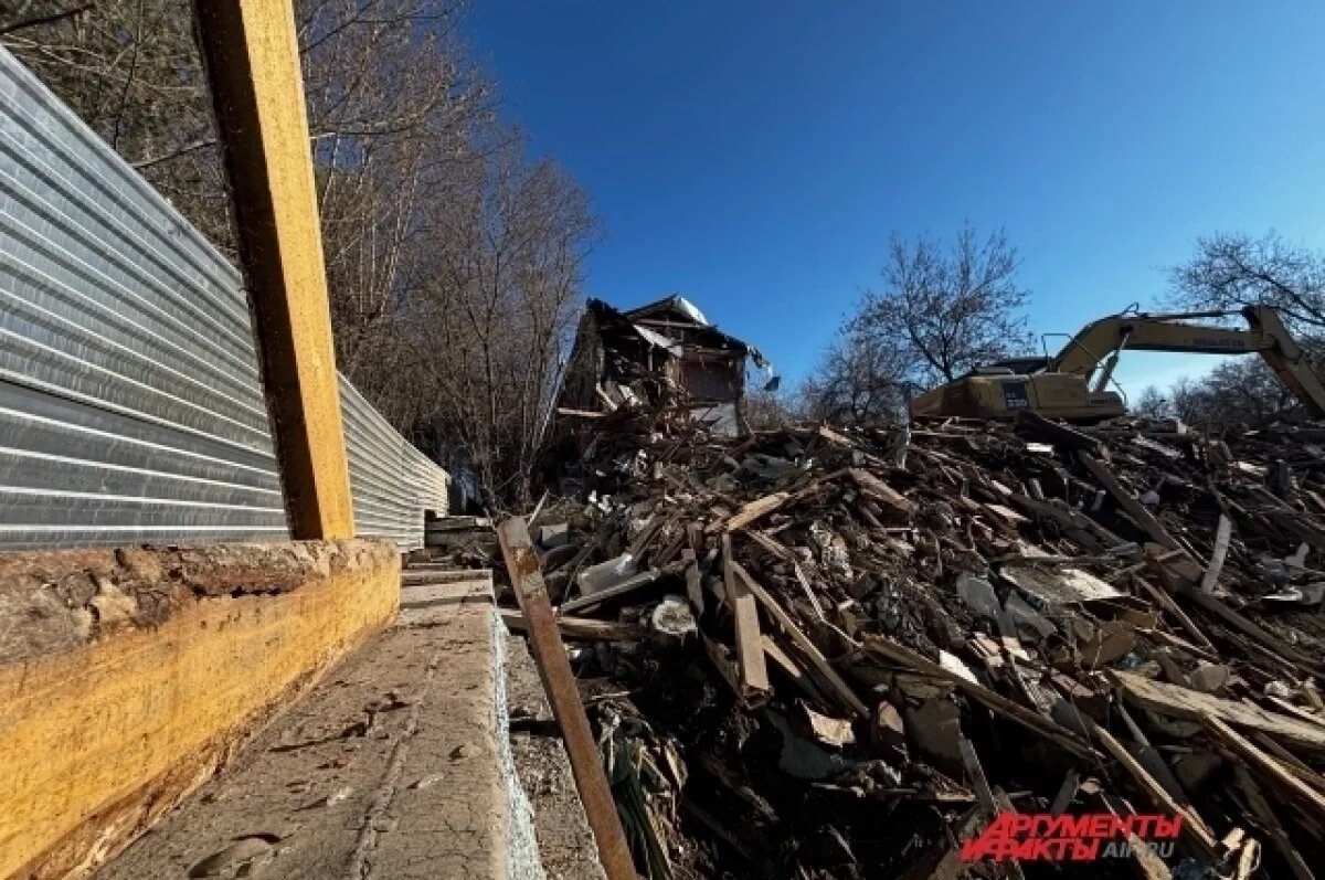    В Перми после проверки прокуратуры снесли рухнувший дом на Чкалова