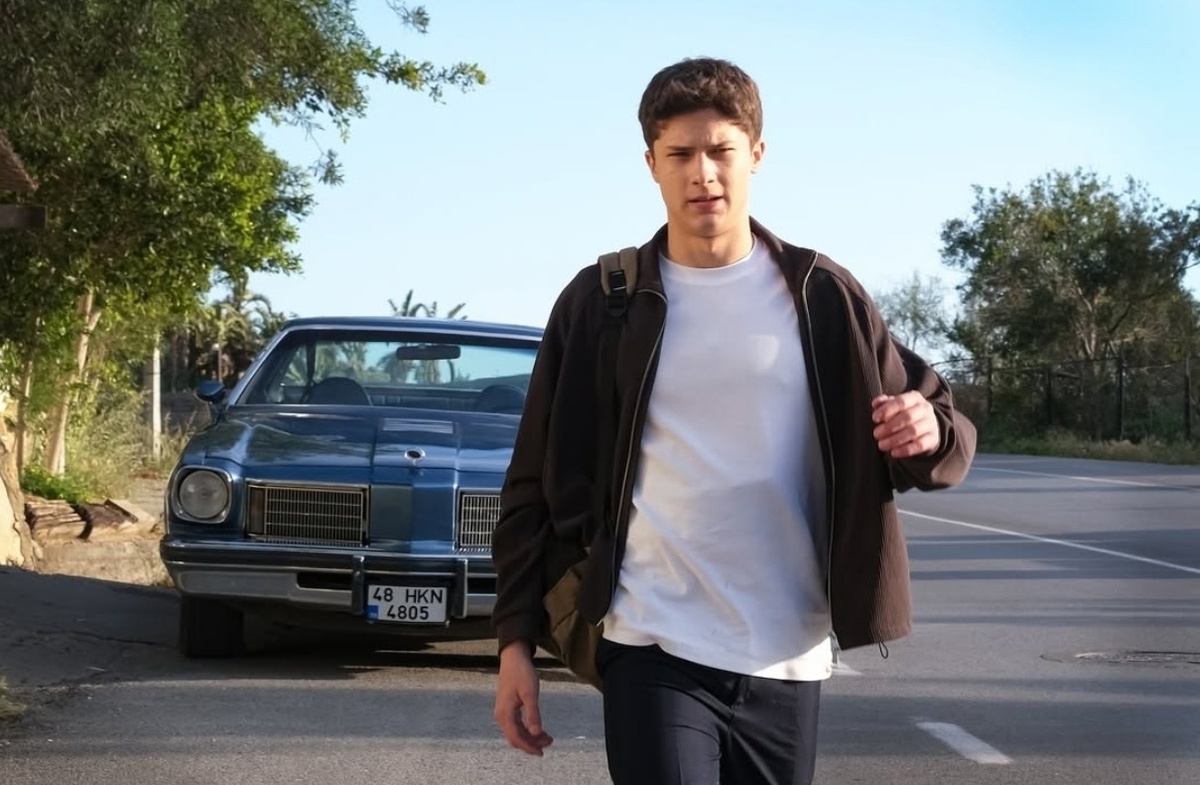 кадр из сериала "Еще 17"