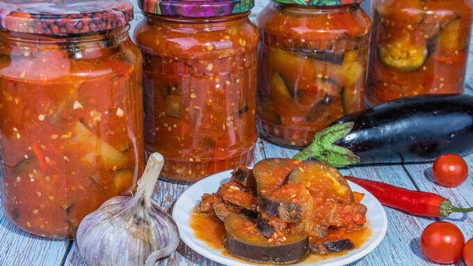 ВКУСНЫЙ САЛАТ ИЗ ПОМИДОР И ПЕРЦЕВ НА ЗИМУ