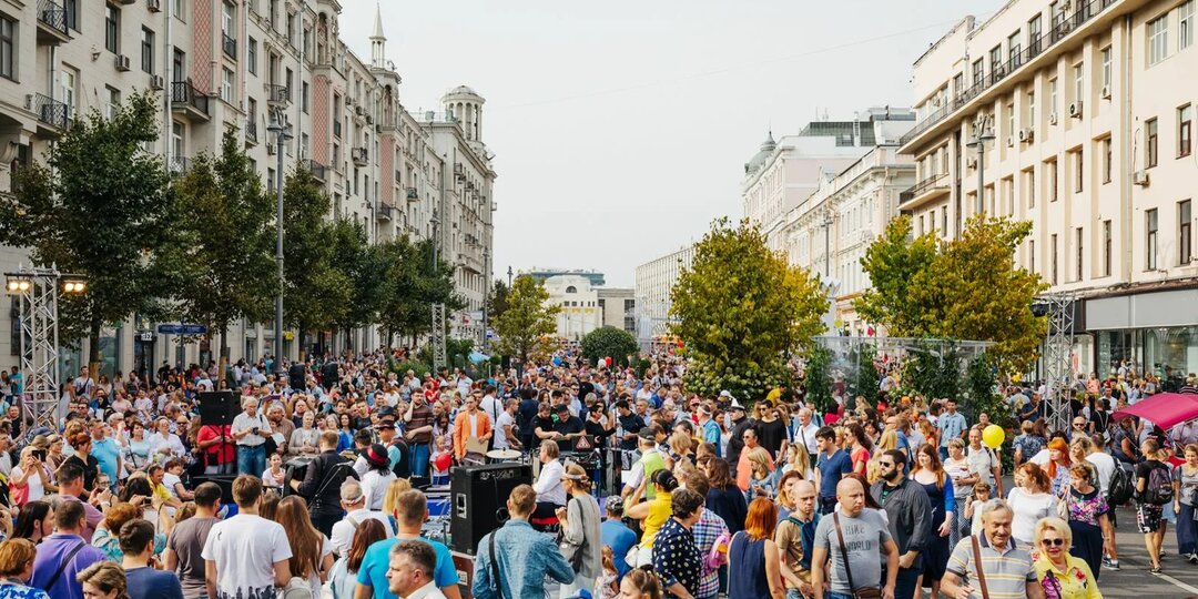 Минимальная зарплата в Москве - 15.000 р., максимальная - полмиллиона