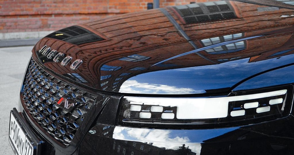 Проехал на Jaecoo J7, который похож на Range Rover: китайская копия или оригинал?