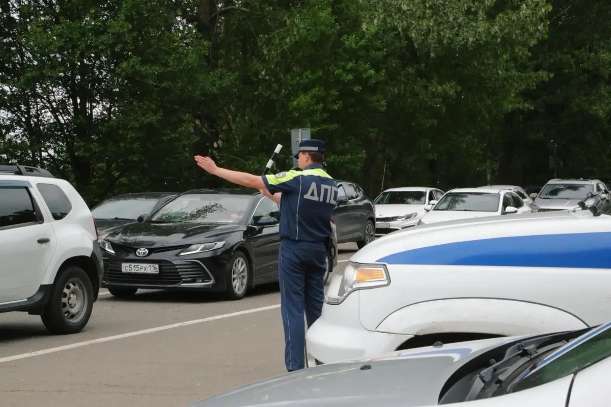 В России ГИБДД массово начали проводить рейд «Маячок»: кого стали останавливать и как не лишиться прав во время проведения рейда