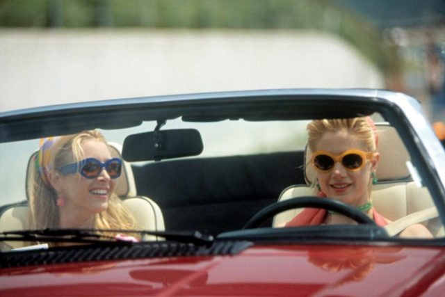    Кадр из фильма «Роми и Мишель на встрече выпускников» (Romy and Michele’s High School Reunion)