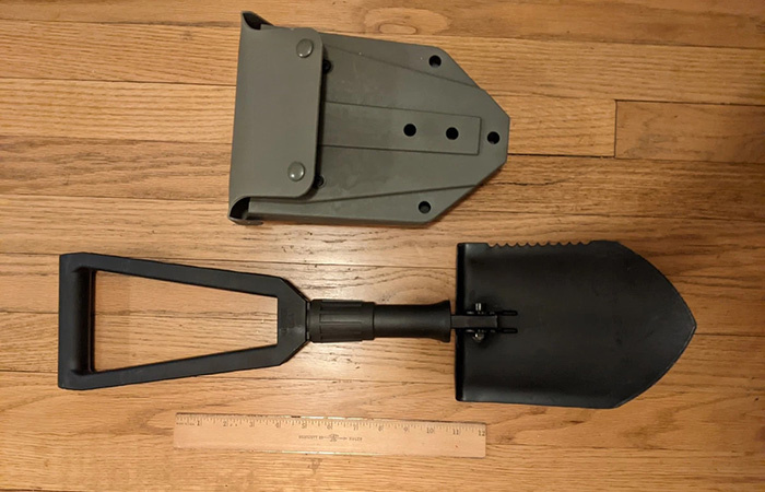 Лопата для кемпинга Gerber./ Фото: ebay.com