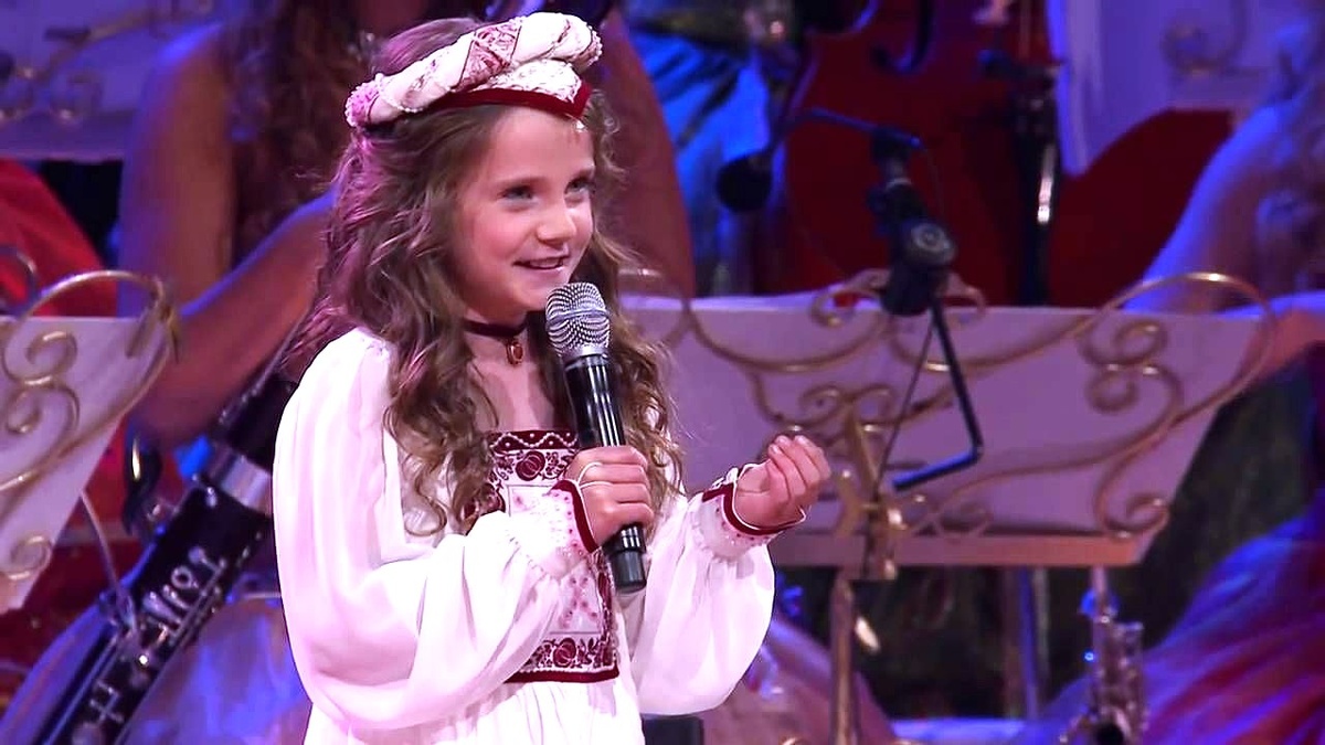 Amira Willighagen  and Johann Strauss Orchestra