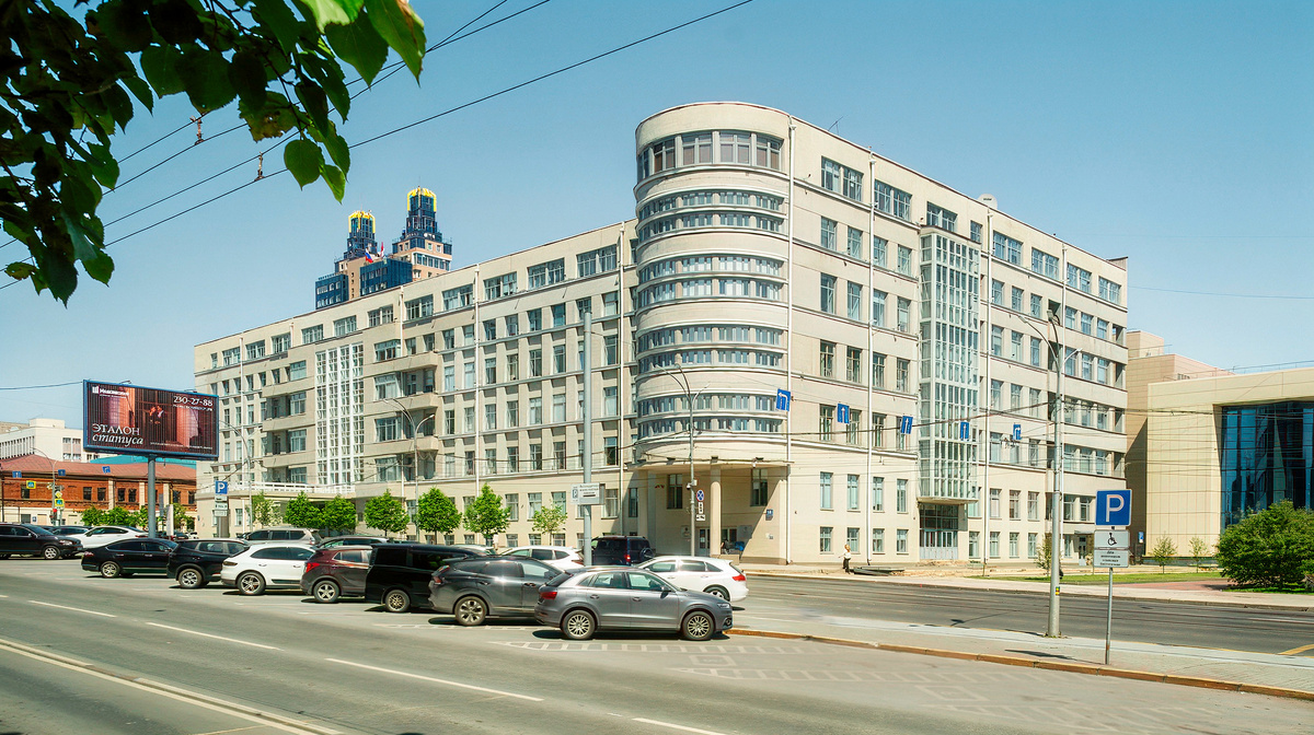 Здание крайисполкома по адресу Красный проспект, 18. Новосибирск. Фотография - www.openmainphoto.ru