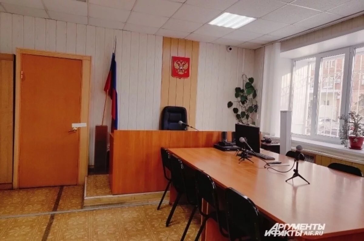    В Челябинске студента отдали под суд за дачу взятки заведующему кафедрой