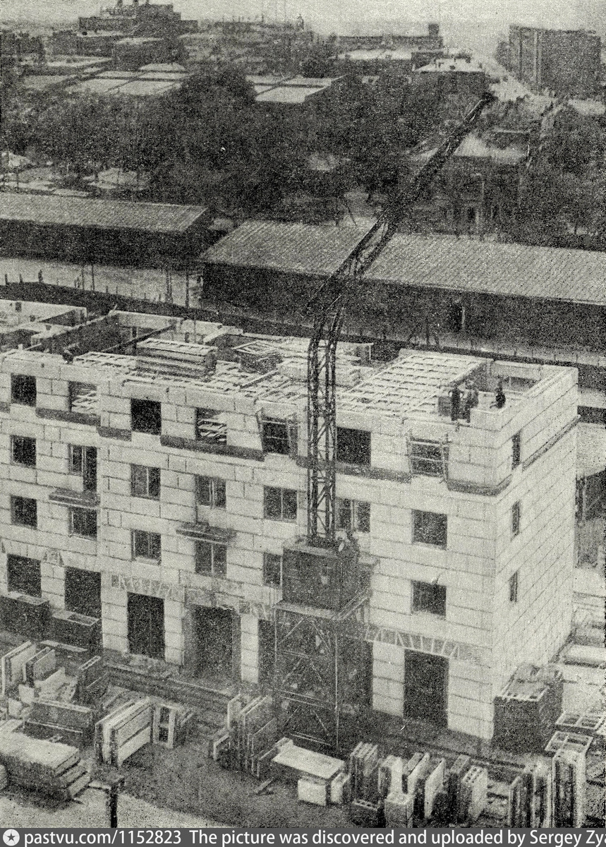 Строительство дома №6 на Велозаводской улице, 1939. С сайта www.pastvu.com.