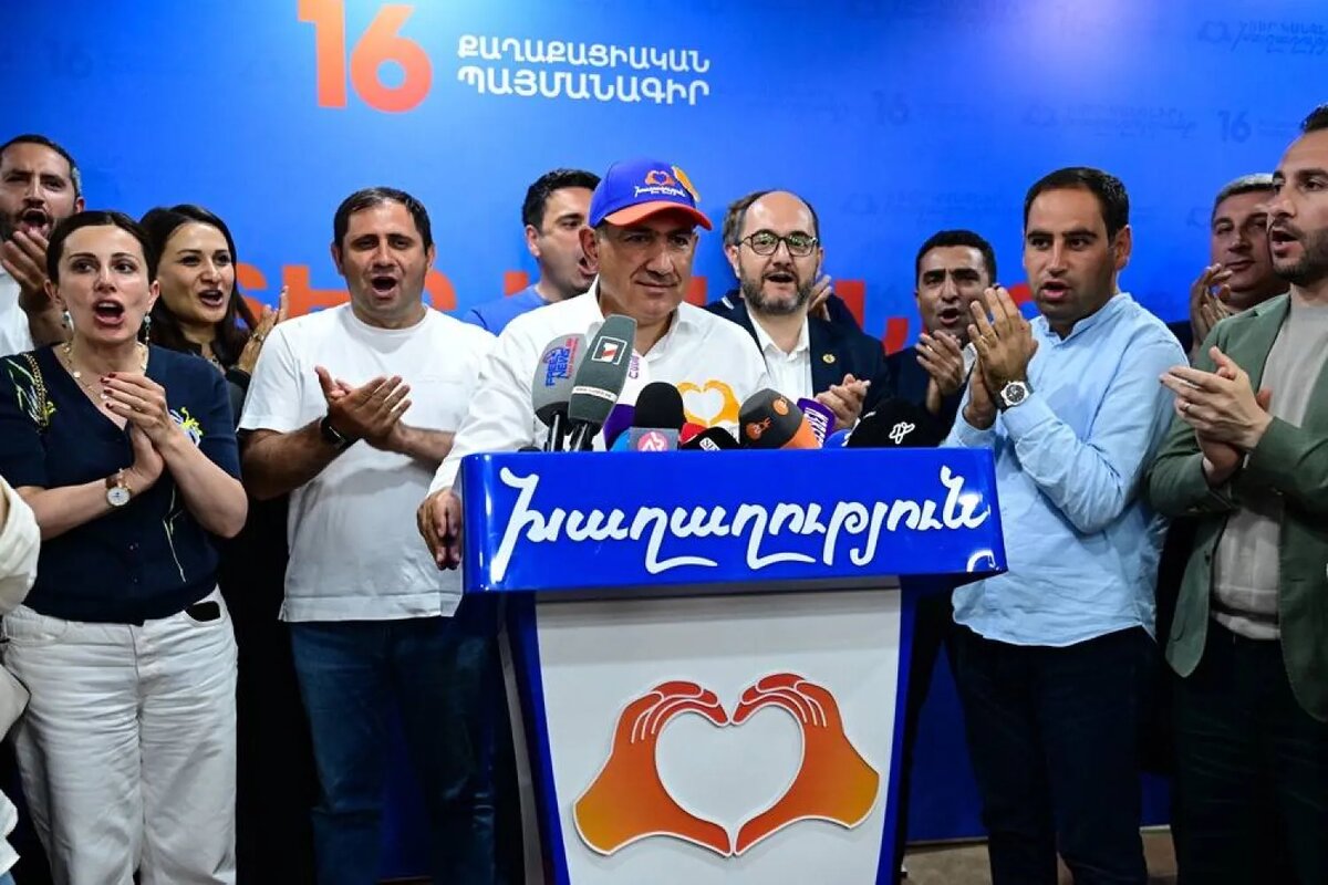 Победа "Гражданского договора" на выборах в Национальное Собрание Армении (https://english.aawsat.com/world/5281557-armenian-pm-pashinyan-claims-victory-following-general-election)